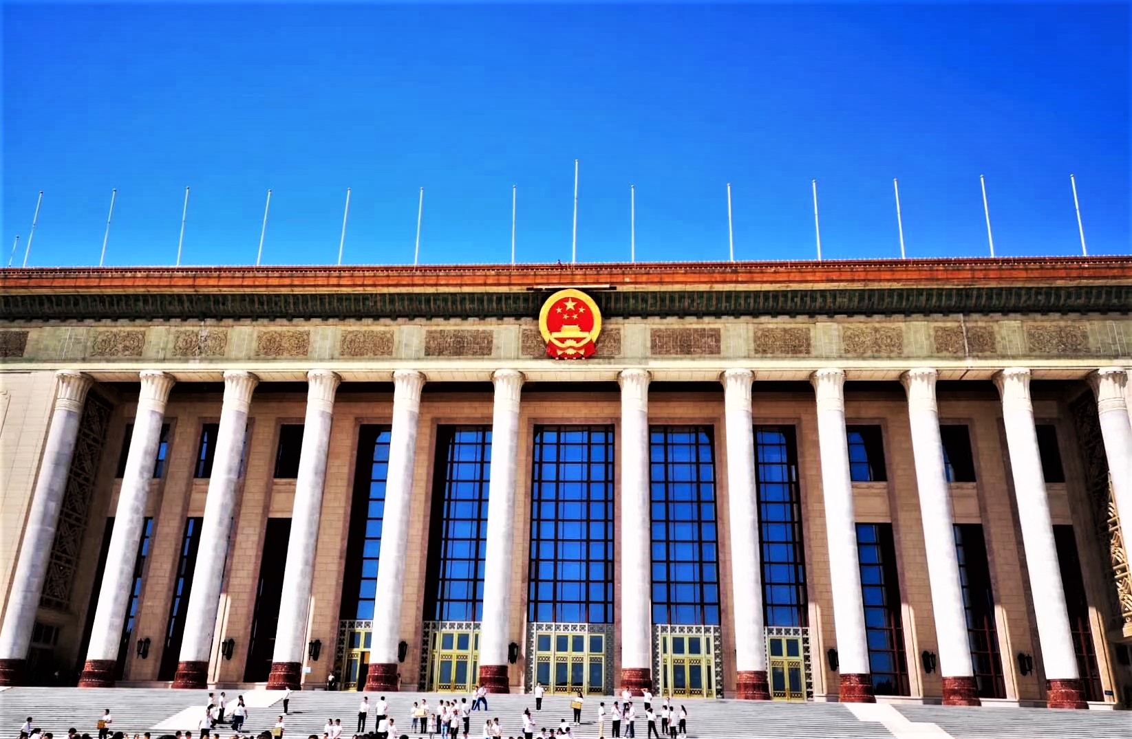 bw必威西汉姆联官网附中学子走进人民大会堂 马玉龙获全国学生科技创新最高奖