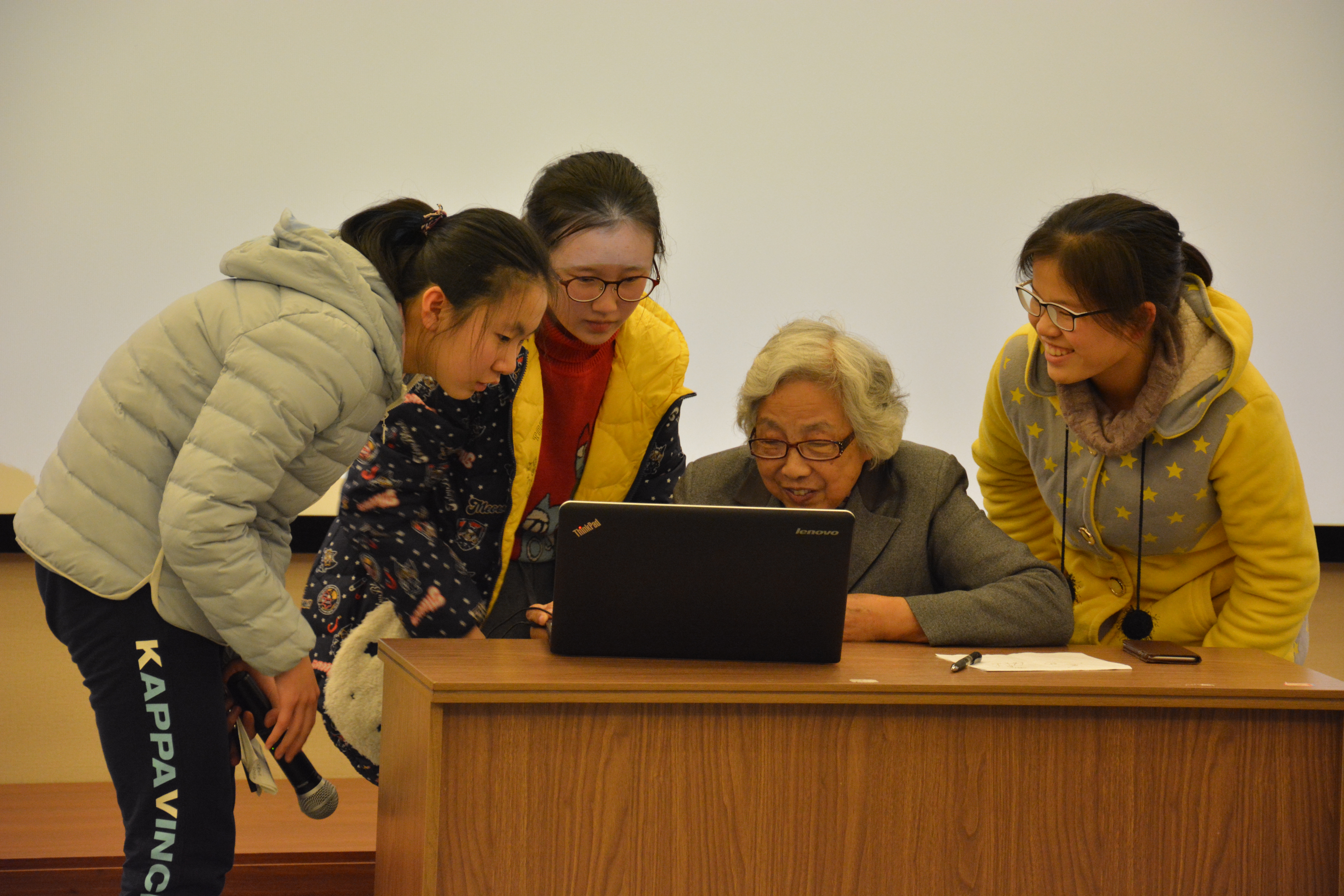 北斗领航梦想 位置增强时代 ——bw必威西汉姆联官网附中师生受邀出席第九届中国卫星导航学术年会