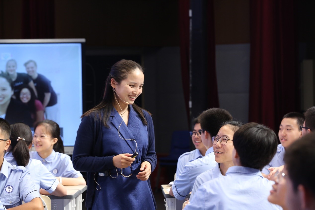 巴渝“高手” “论道”附中 ——2019年重庆市初中英语教研工作会议在bw必威西汉姆联官网附属中学召开。